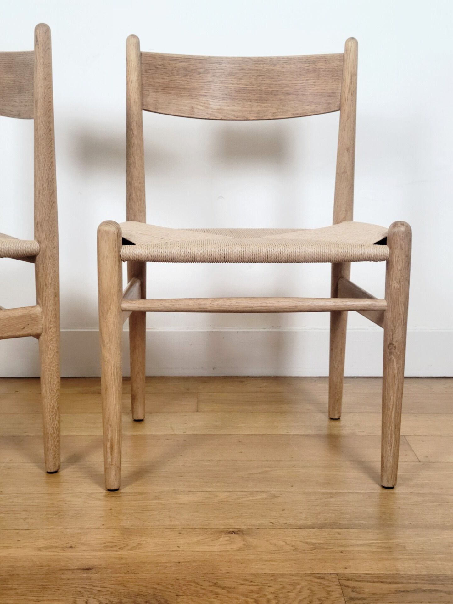 Set of 2 Hans J. Wegner CH36 dining chairs for Carl Hansen & Søn in solid oak