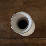 Vase en faïence de Nevers XVIIIe décor floral fond blanc