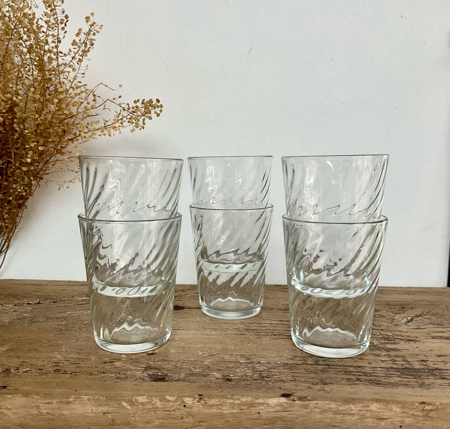 6 Arcoroc twisted glasses