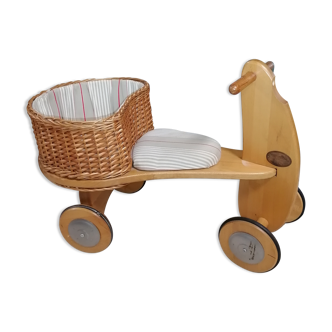 Vintage carrier trotter