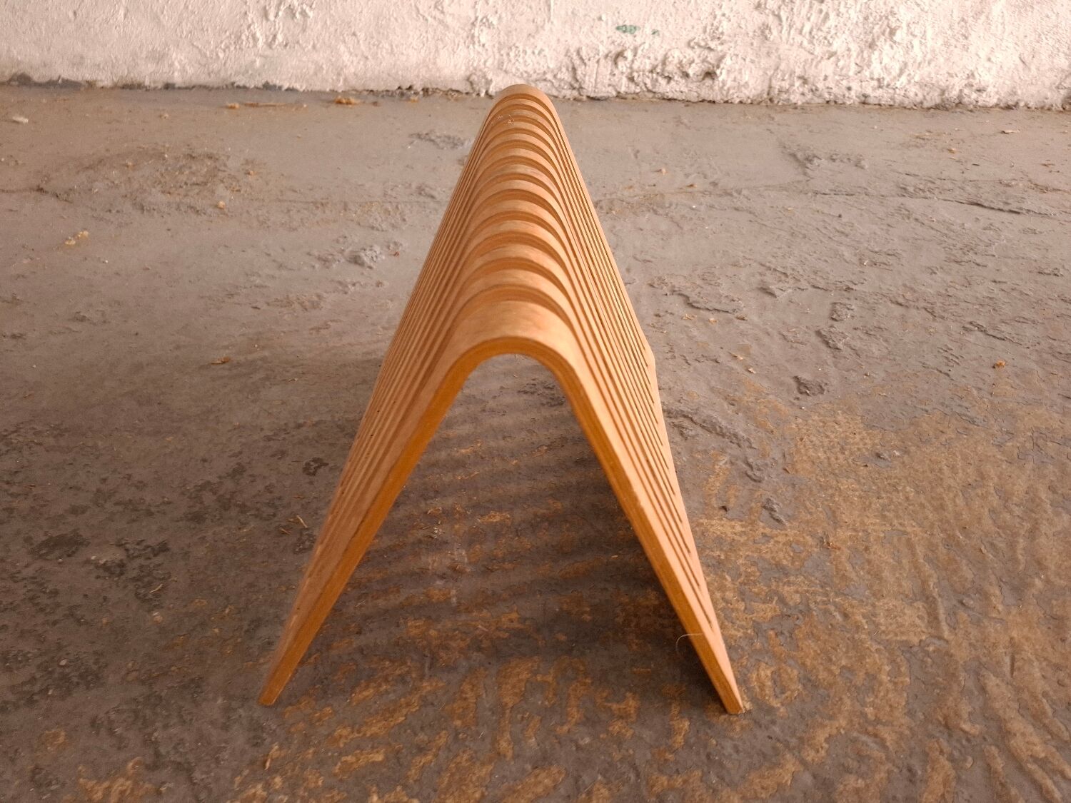 1980s Habitat magazine rack