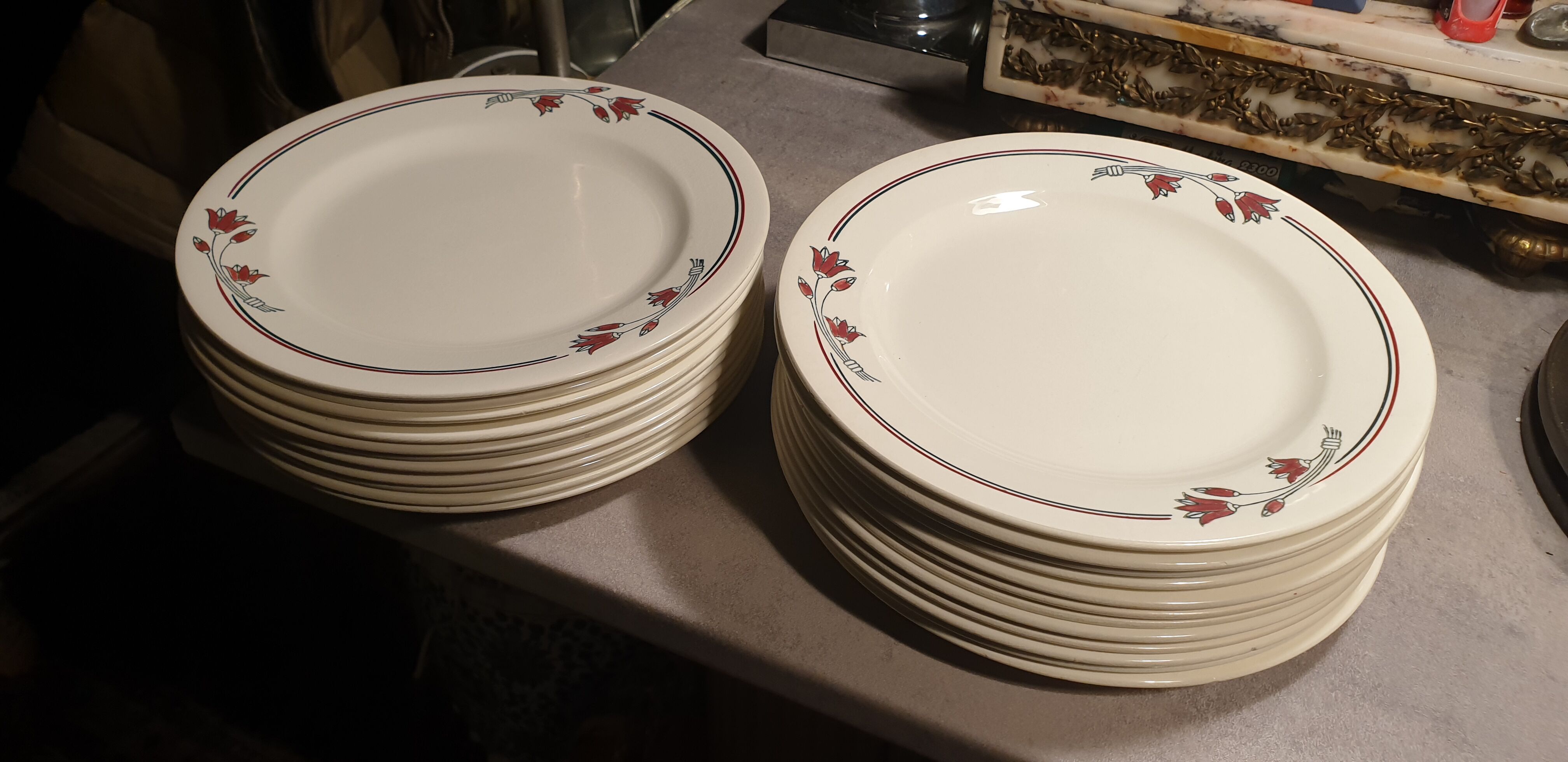 23 flat plates Salins E.charbonnier model Athos