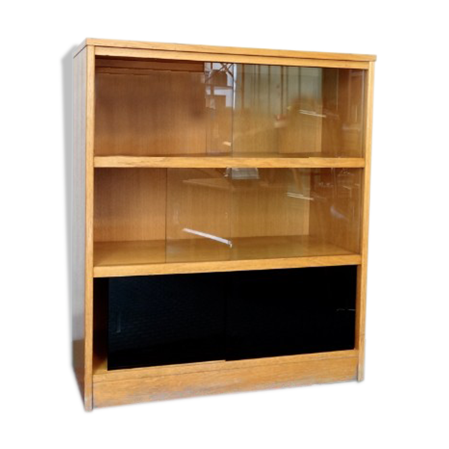 Showcase shelf low 50 60 years