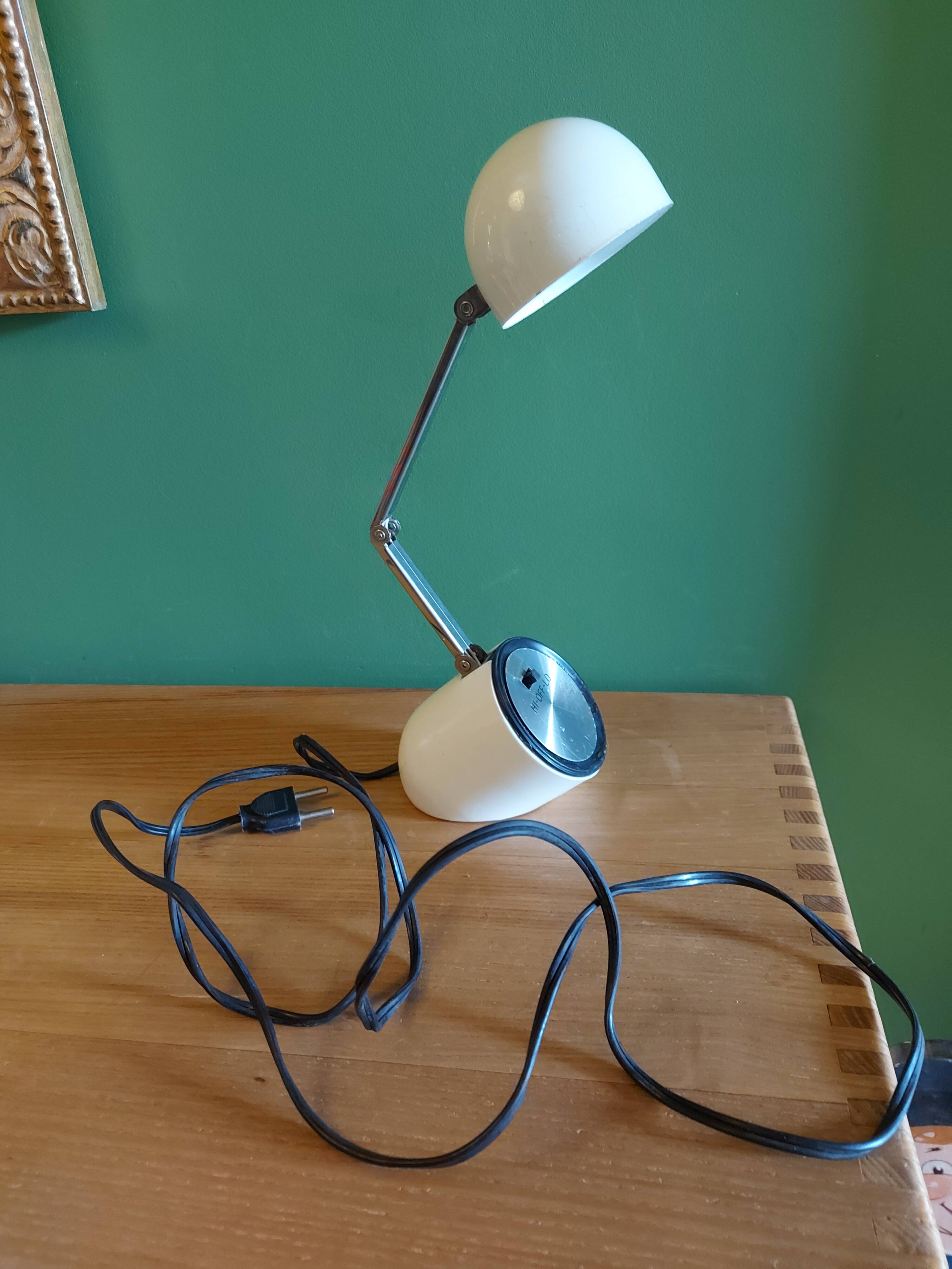 Well-lite vintage lamp