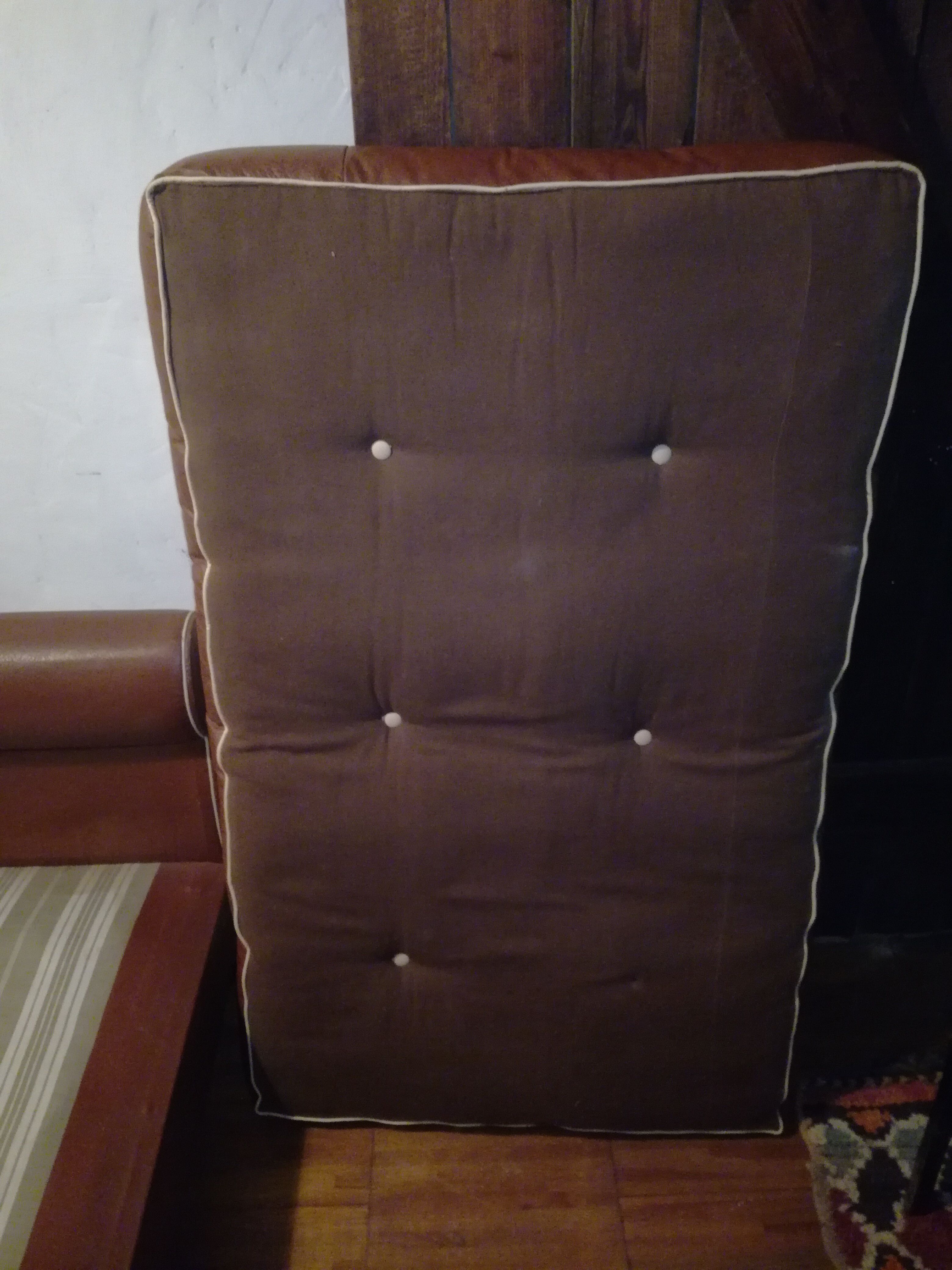 2-seater vintage fawn skai