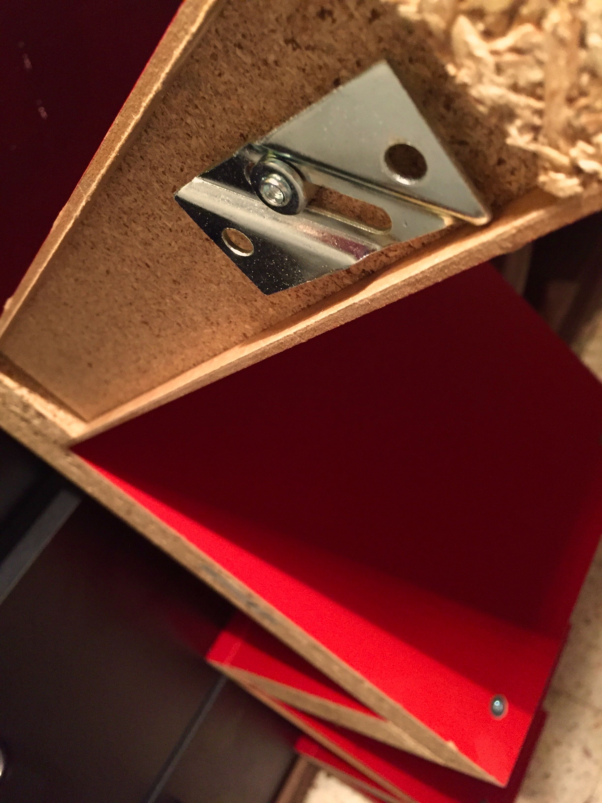 Shelf staircase Zig-Zag graphic design red serie LACK Ikea vintage 1980