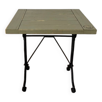Bistro style table, cast iron legs