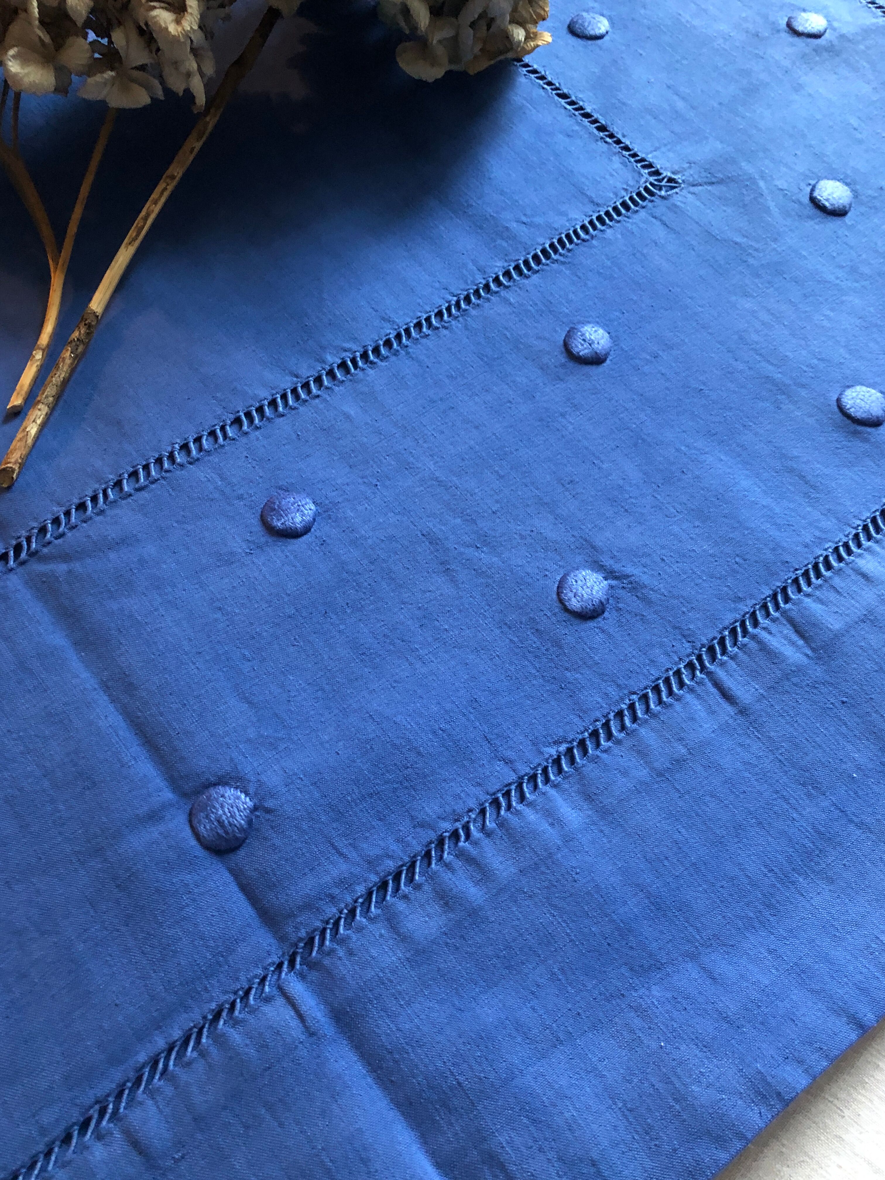 Vintage cloth in linen and cotton dyed in Mediterranean blue