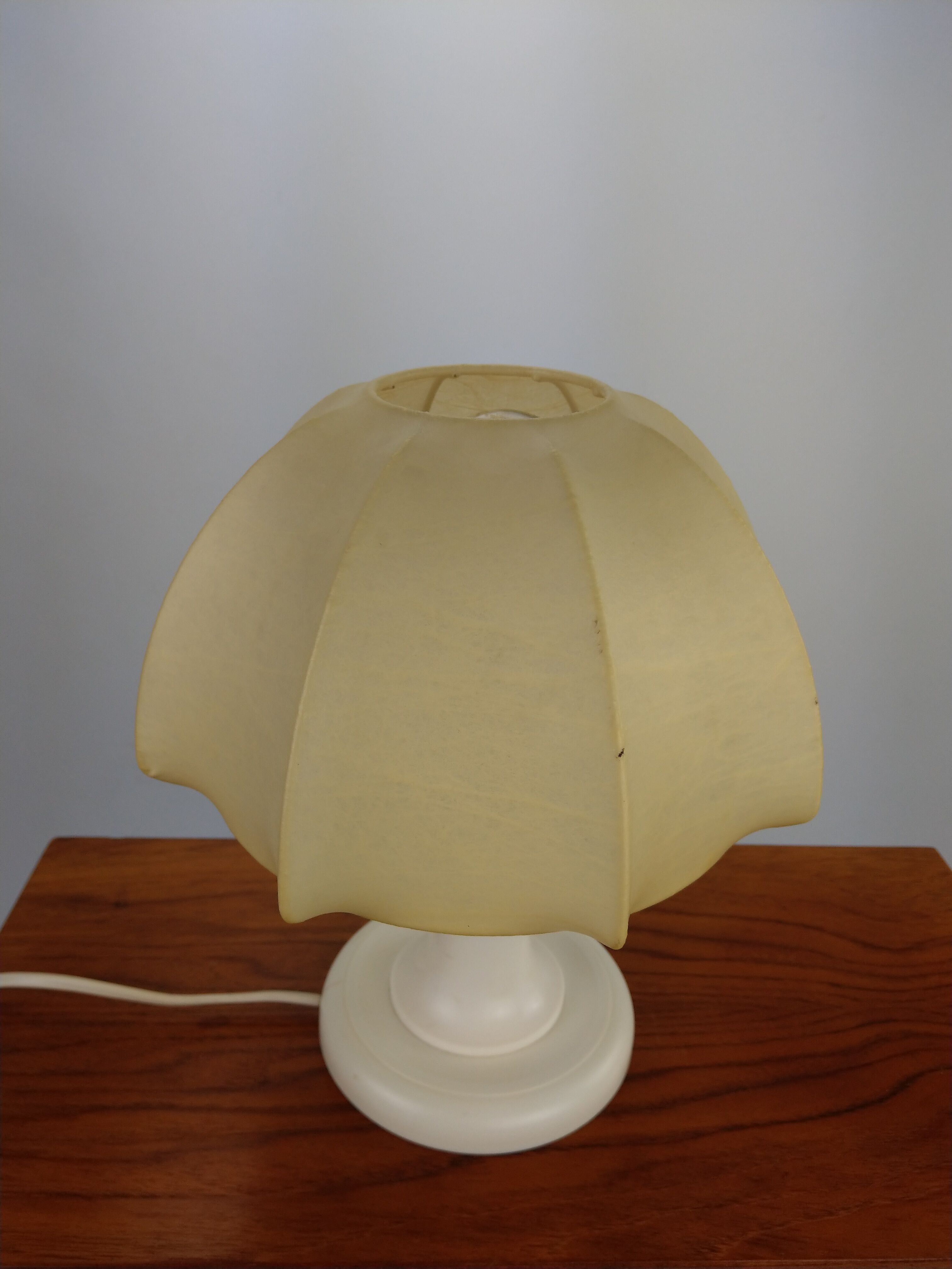Cocoon table lamp