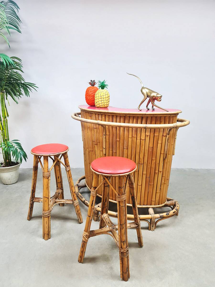Vintage curved rattan bamboo cocktail bar Tiki bar