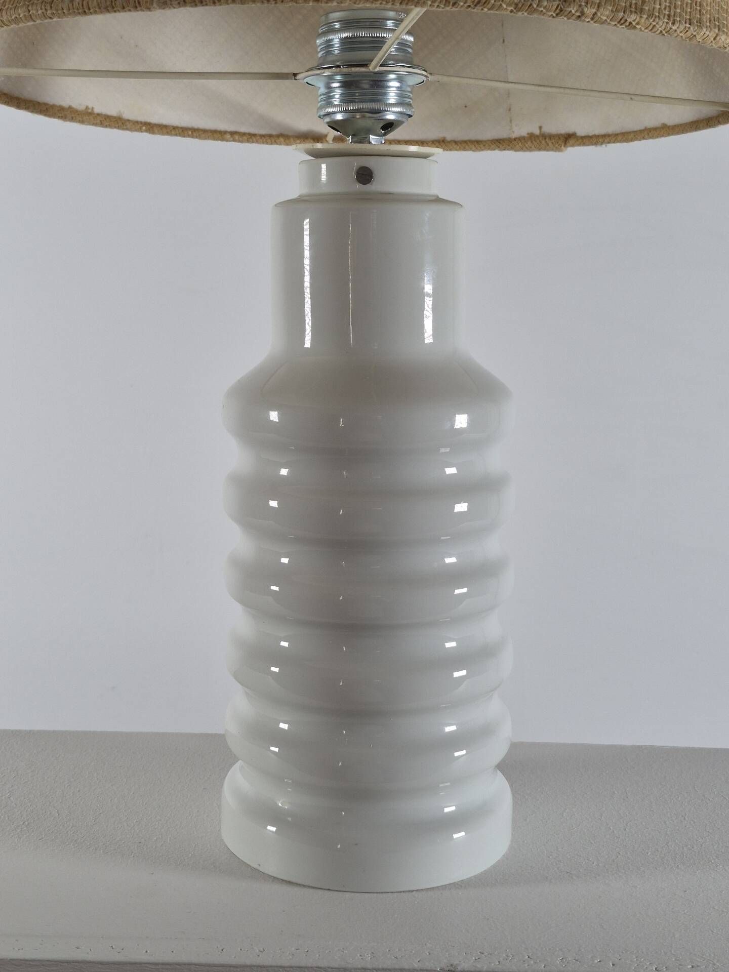 Lampe de table en porcelaine vintage des années 1970 GDR.