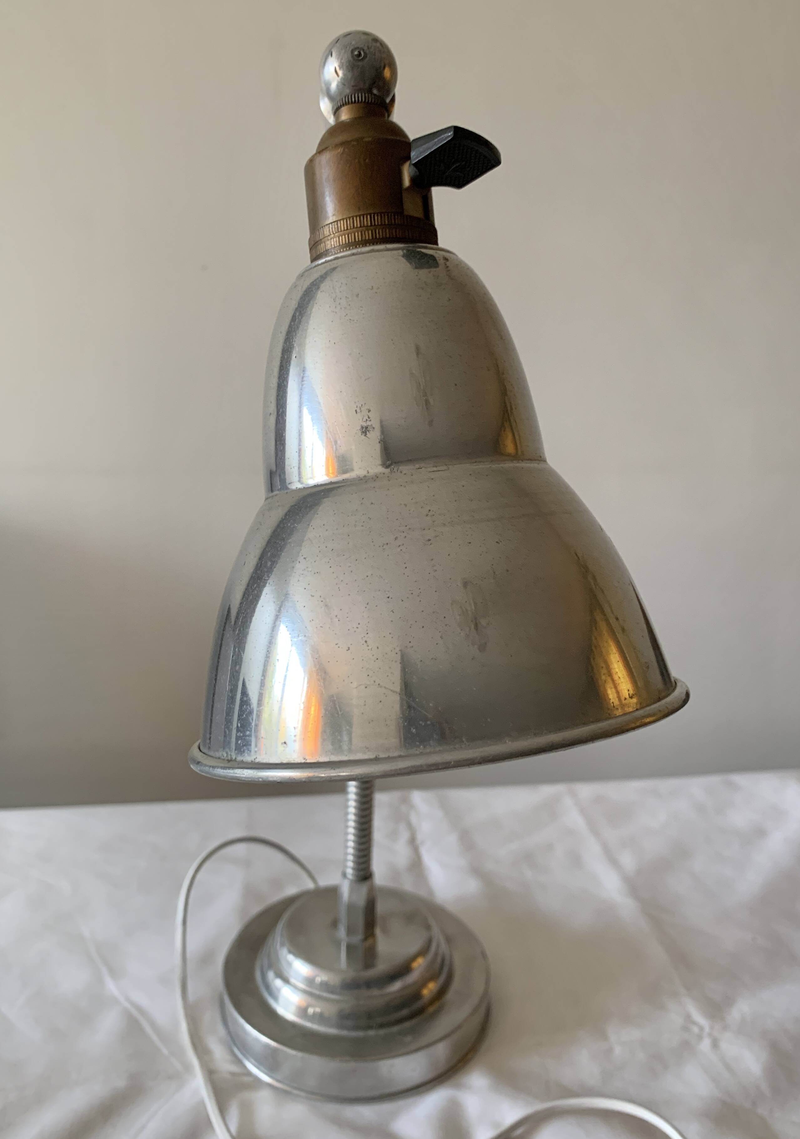 Flexible all-aluminum workshop lamp