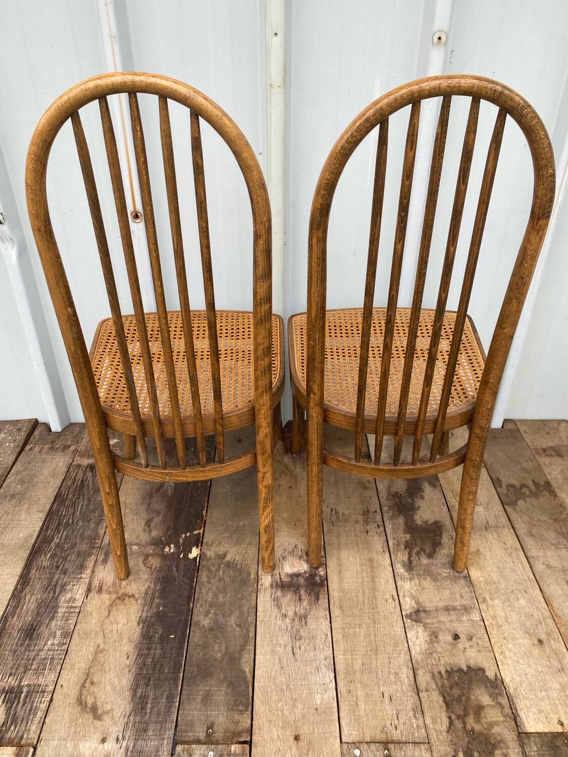 Paire chaise ancienne Baumann modèle eden bois + assise cannée vintage