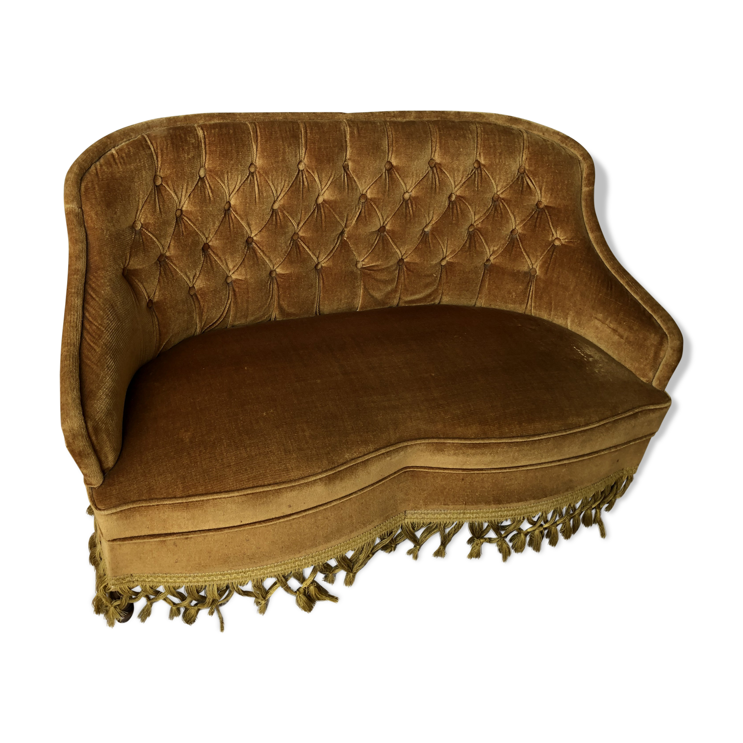 Banquette crapaud vintage capitonnée en velours or