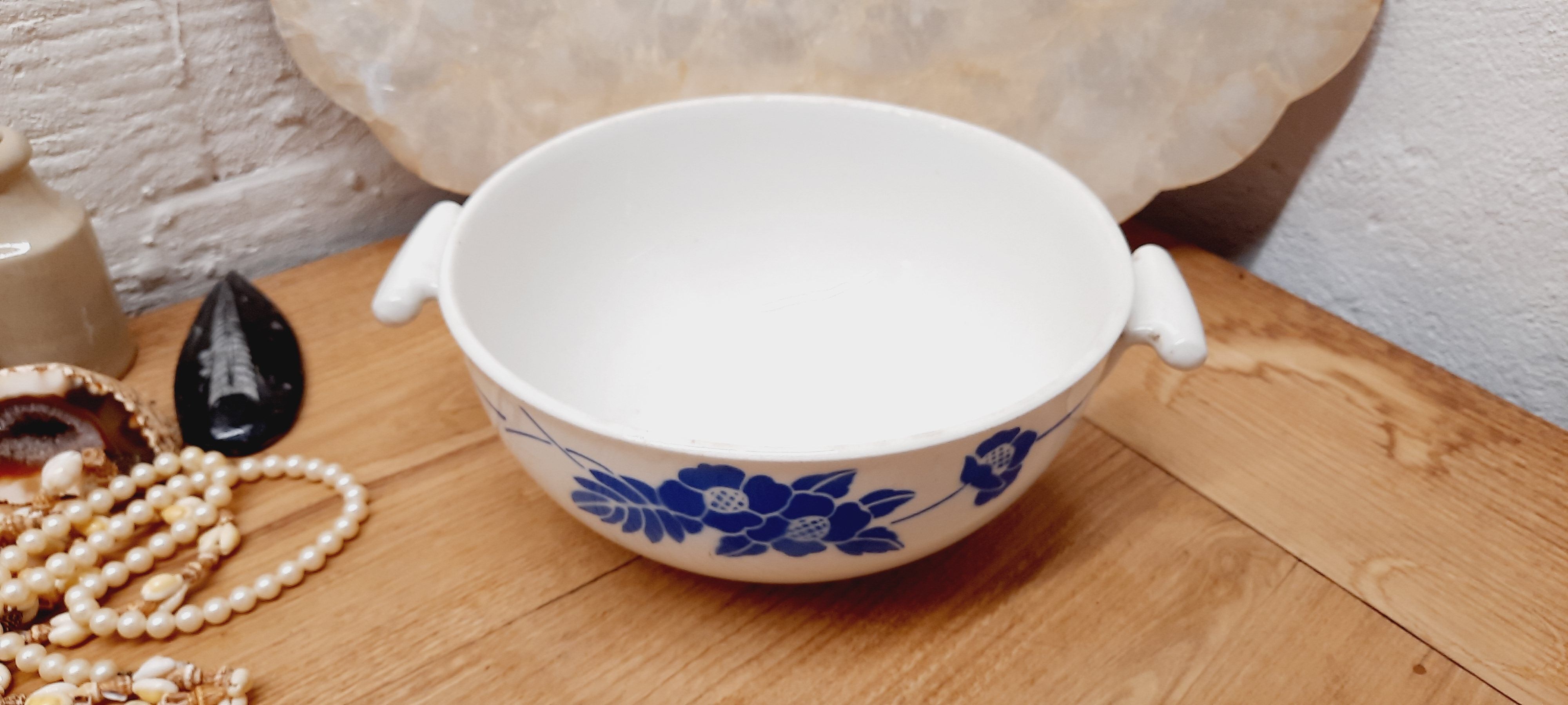 Salad bowl blue flowers