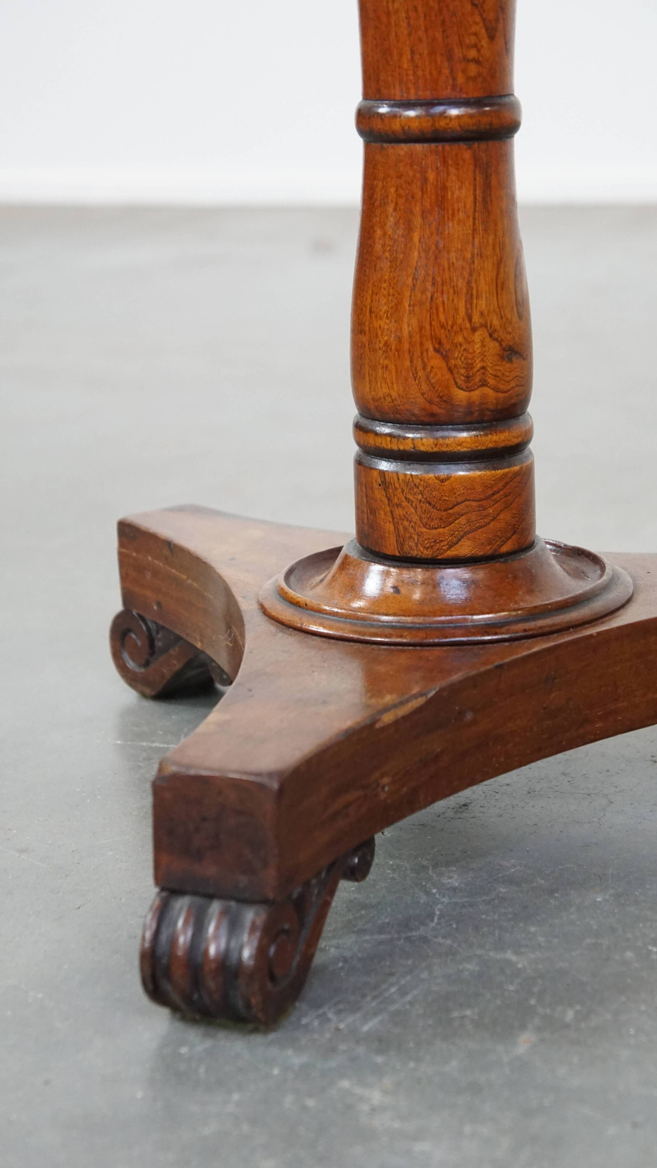 Round antique English side/wine table from the mid-19th century