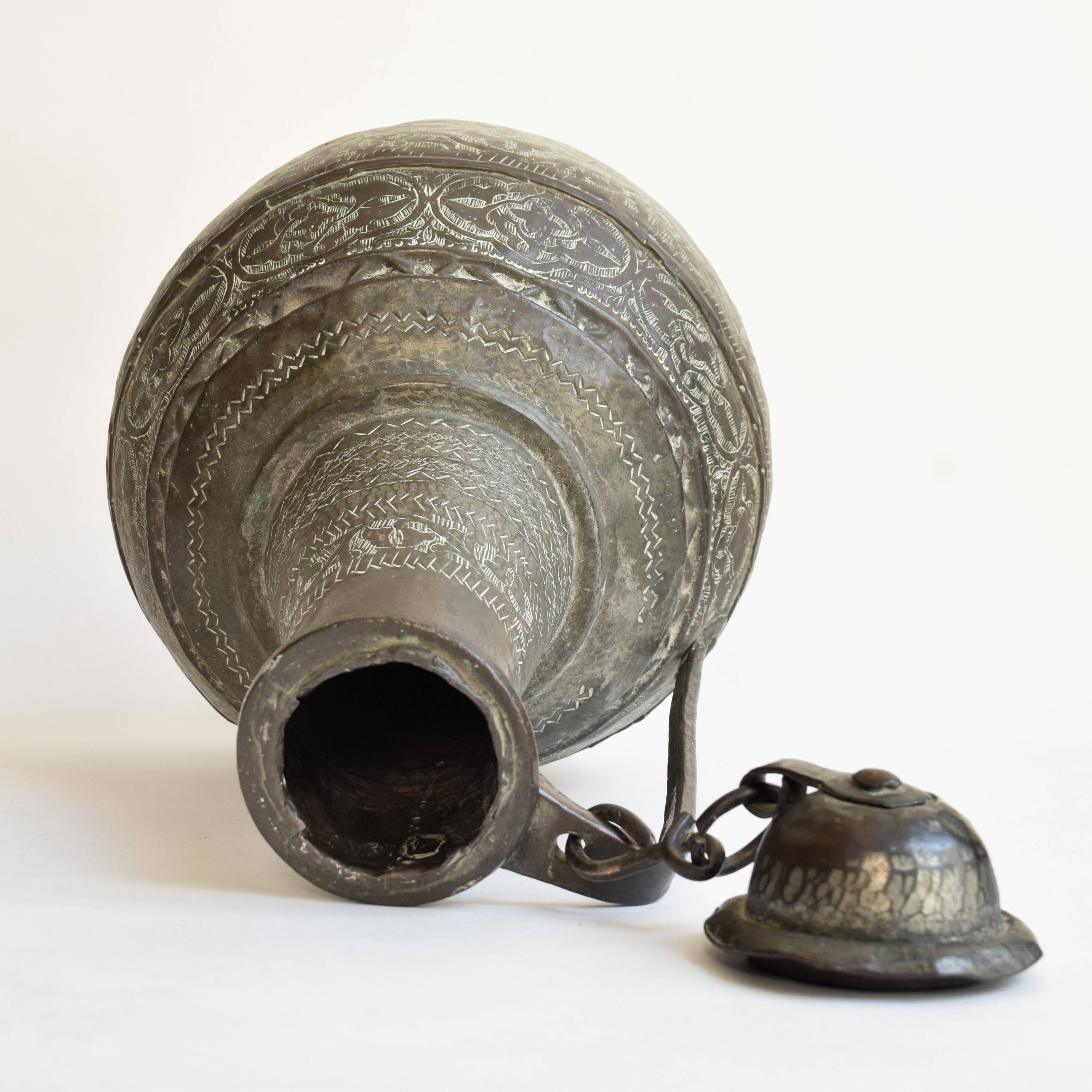 Old large Ottoman coquemar in chiseled and tinned copper - 18th century kettle