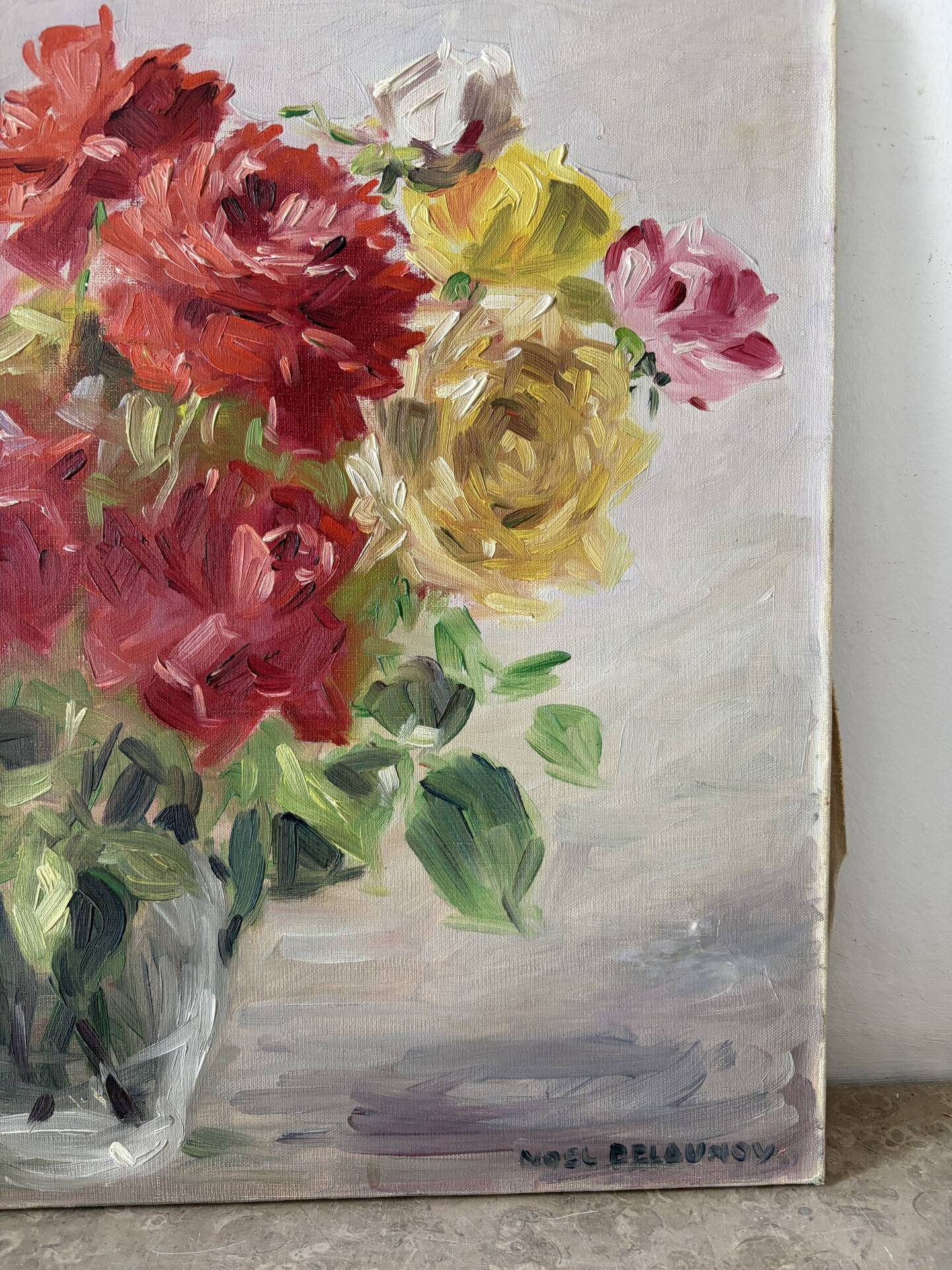 Bouquet of roses in a glass vase, oil on canvas signed