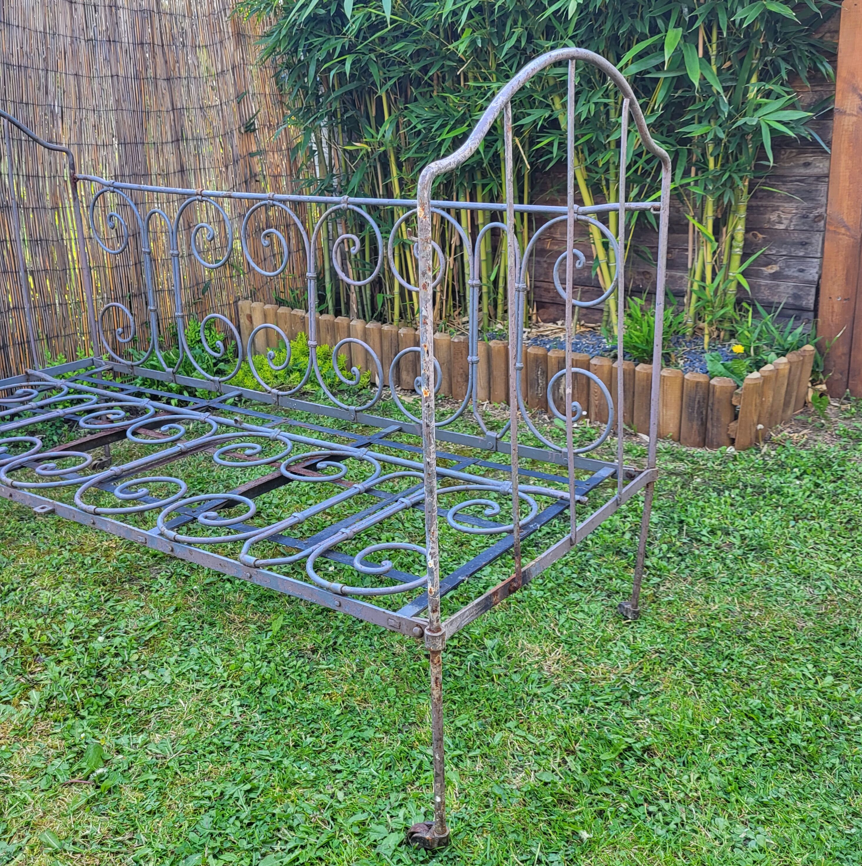 Daybed wrought iron 30s