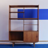 Library separator of 60s teak pieces
