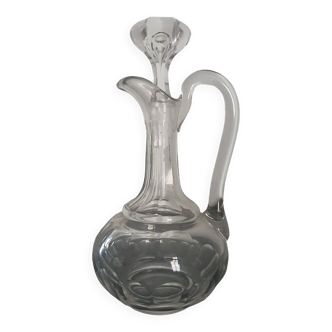 Carafe en verre taillé