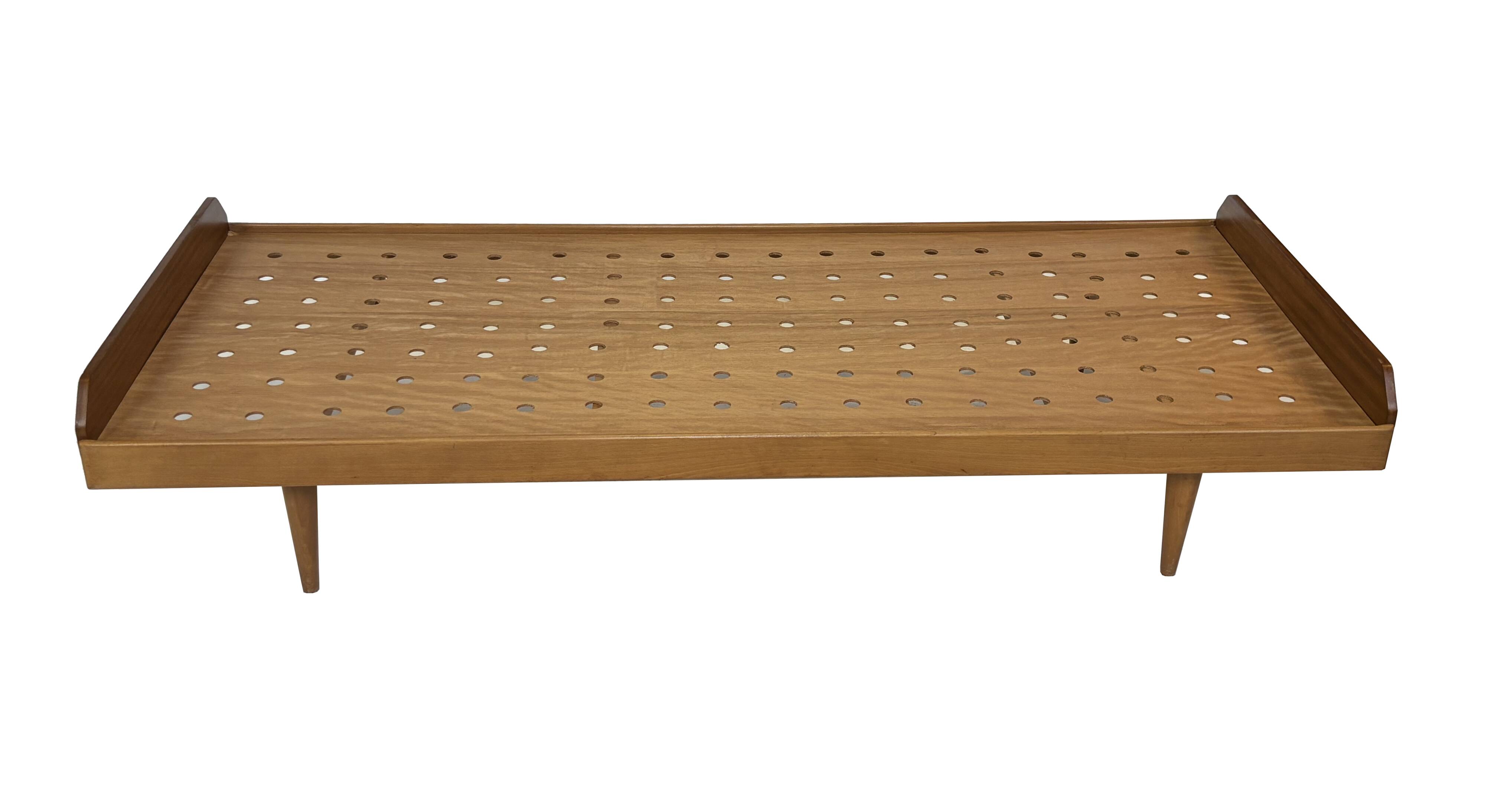 Vintage daybed 1960s minimalist design in Teak wood