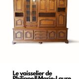 Round wall mirror made of solid wood