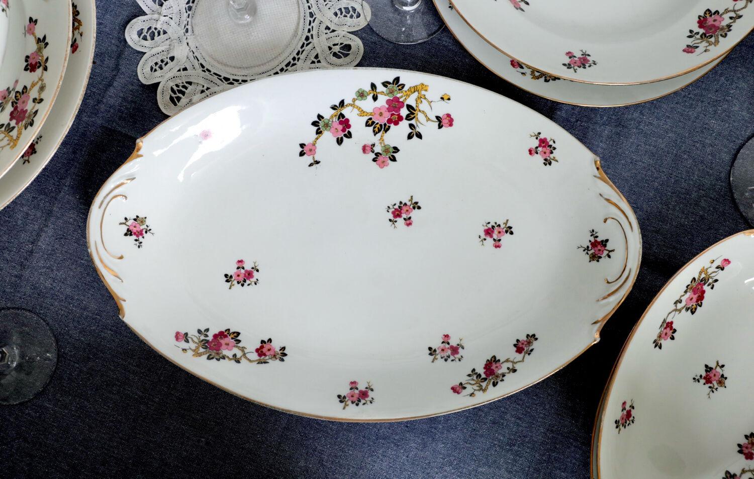 Antique table service in Limoges porcelain by F. Legrand, period A.