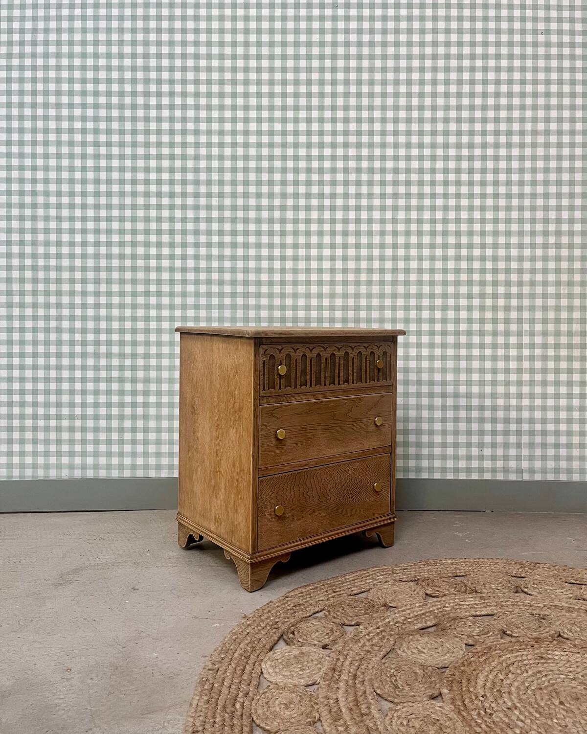 Oak bedside table (refurbished)