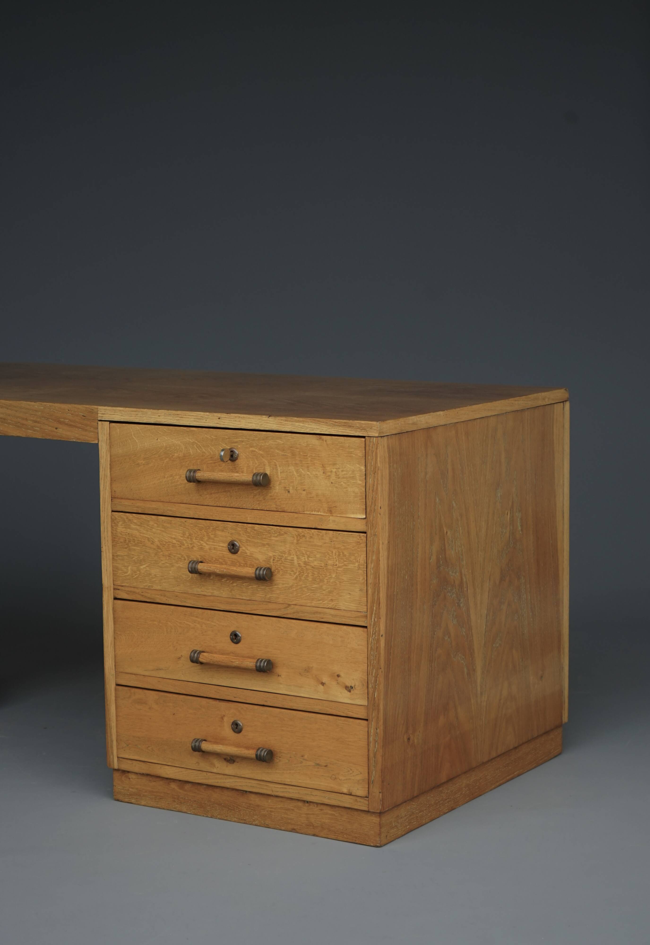 Exceptional Art Deco freestanding Desk. French 1930s