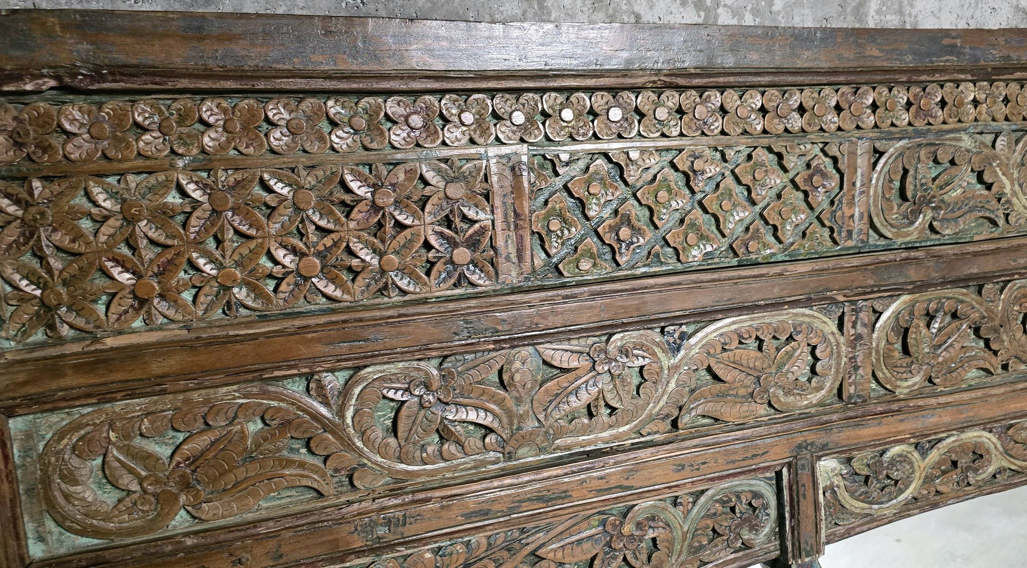 Large mirror - Indian carved wooden headboard