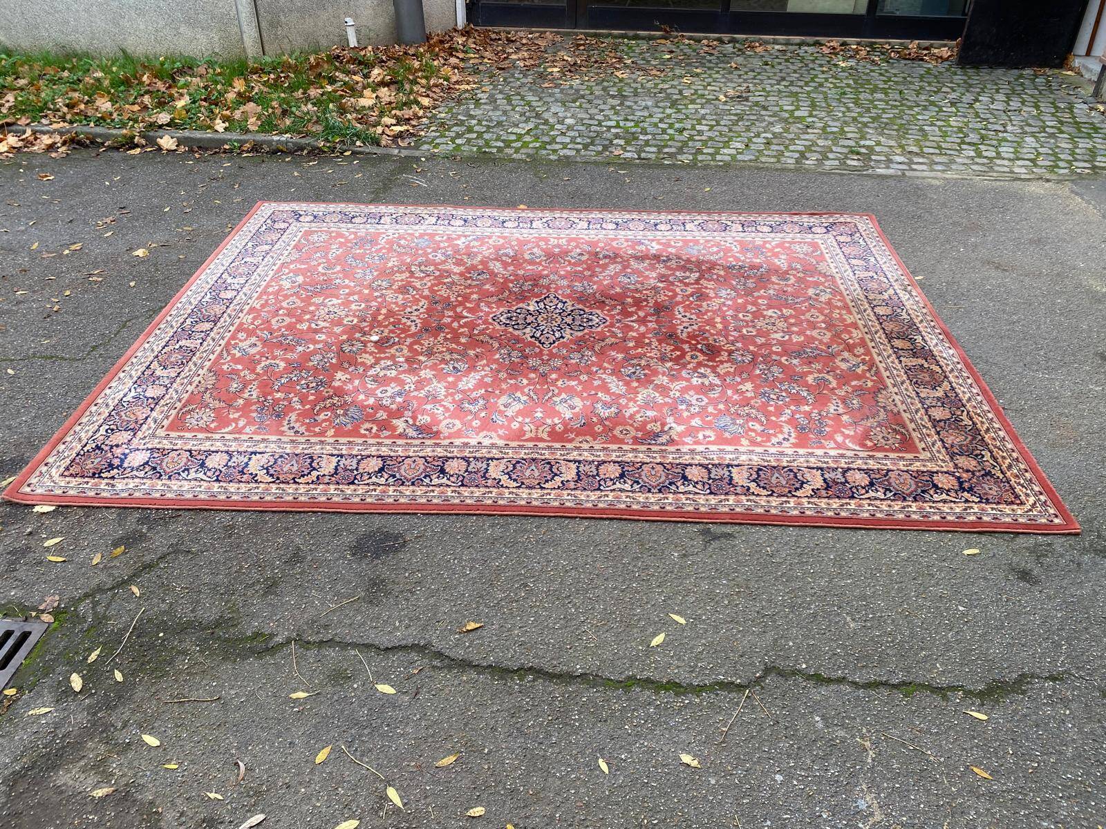 Saint Maclou Persian rug with flowers, wool velvet, burgundy, 240x330