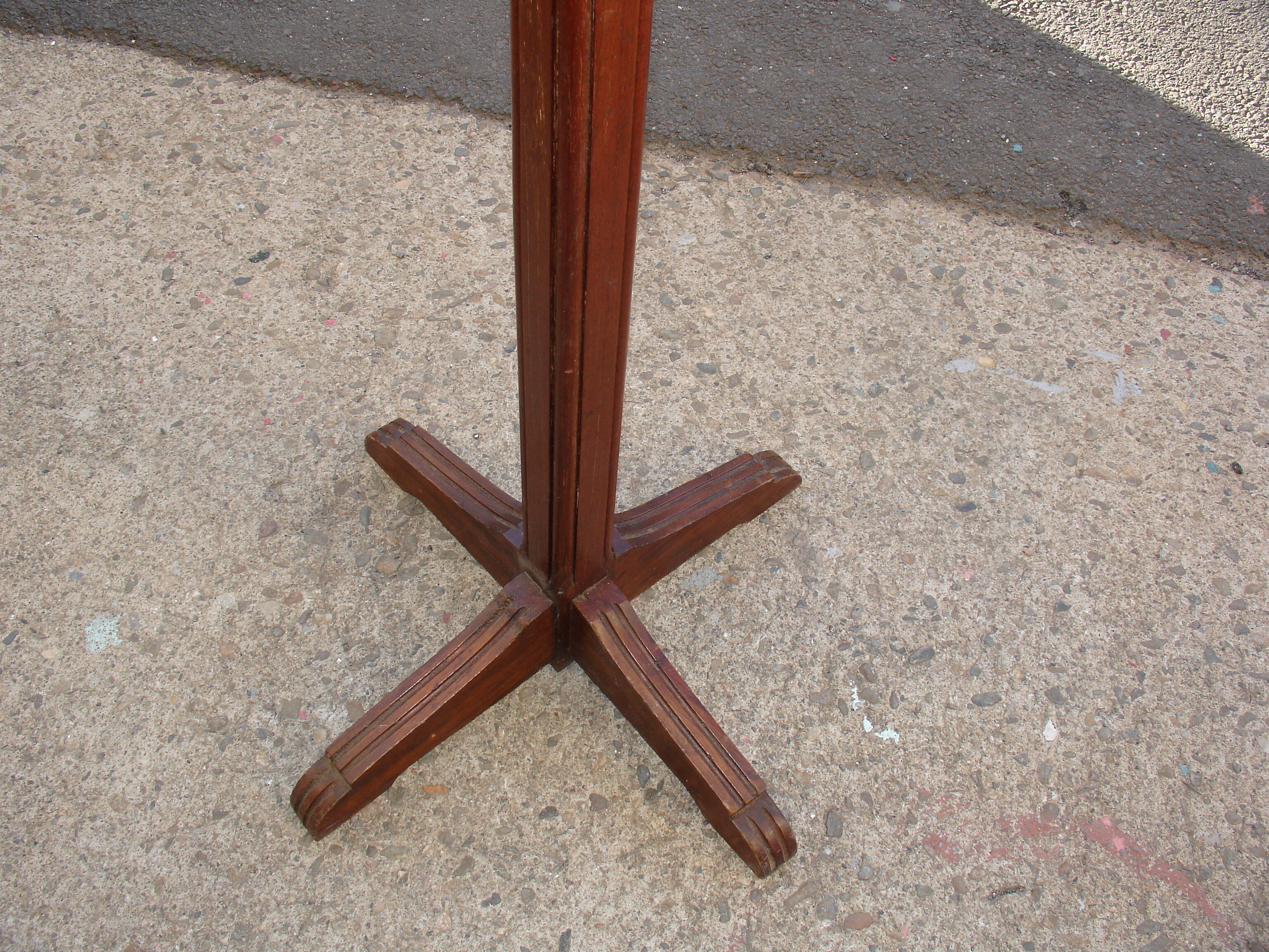 Coat rack known as "Parrot" in mahogany and bronze, circa 1950