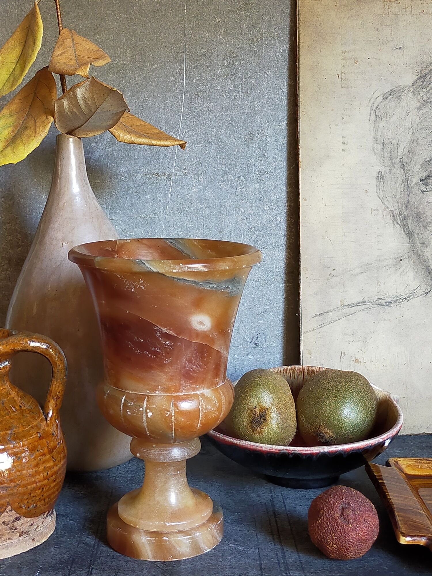 Ancient Medici vase in Italian alabaster from LALOUE Paris