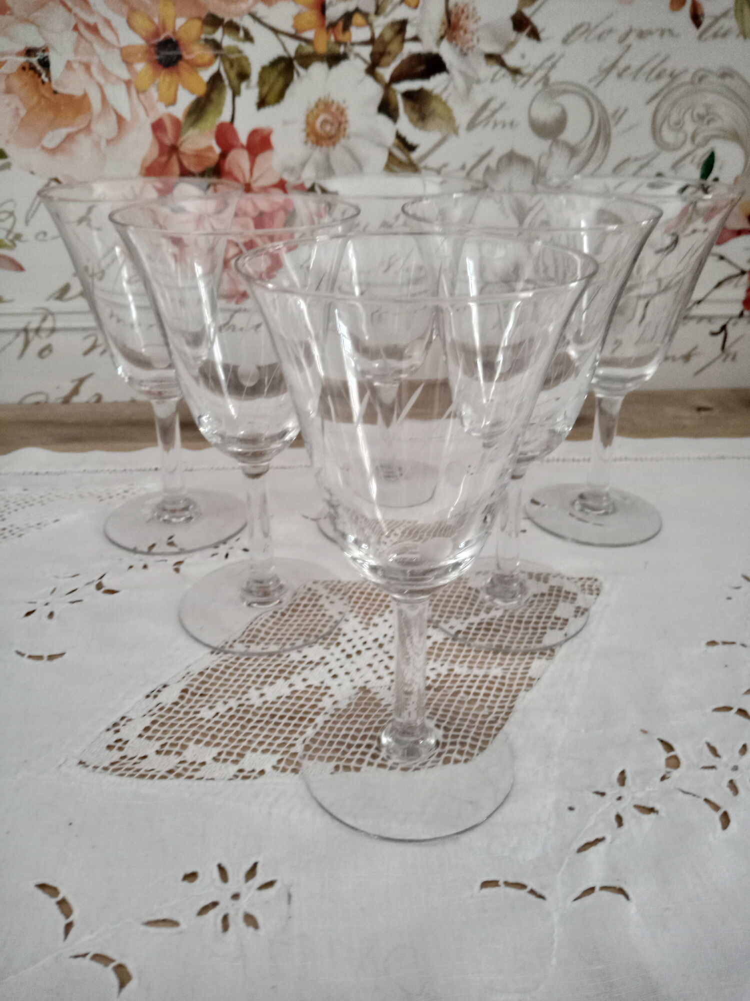 Lot of 6 vintage wine glasses drinking flared glass engraved opaque bubbles décor