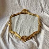 Antique wall mirror in golden resin - 43 x 66 cm