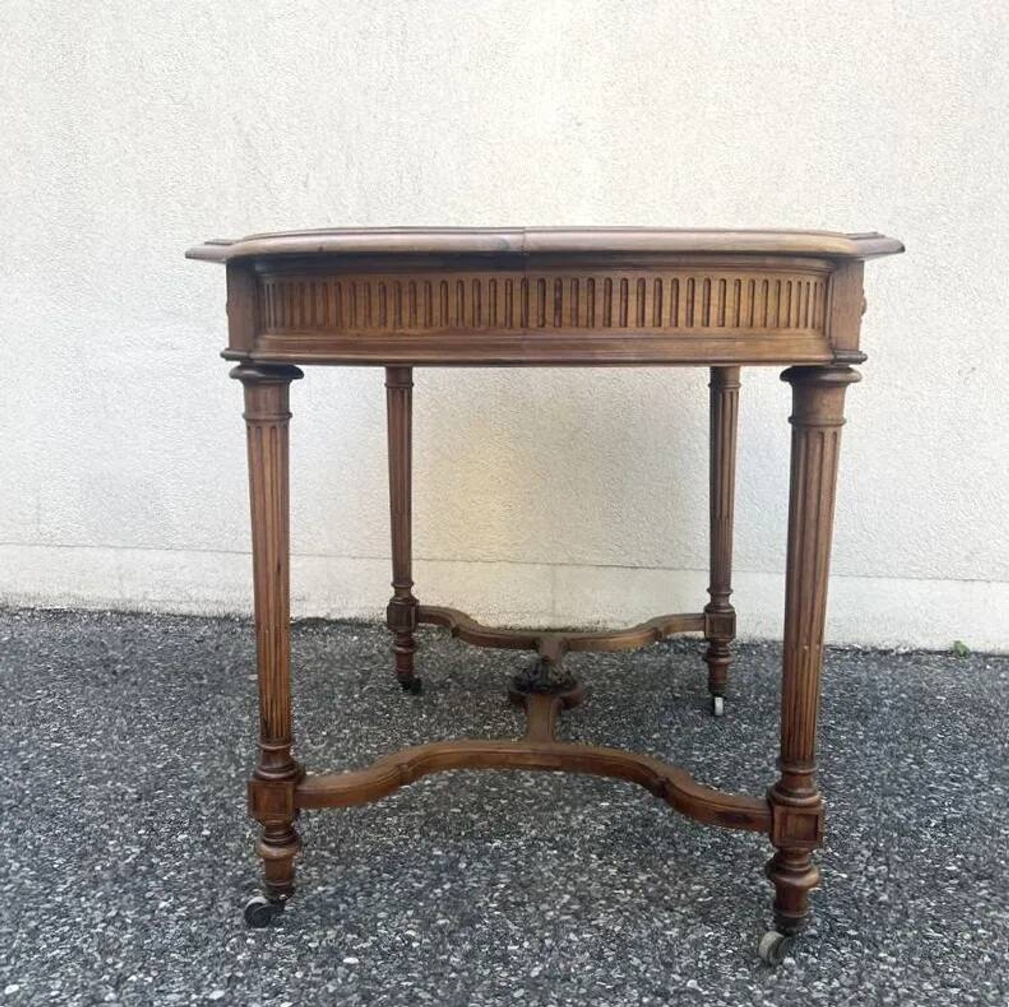 Bureau ancien style Louis XVI