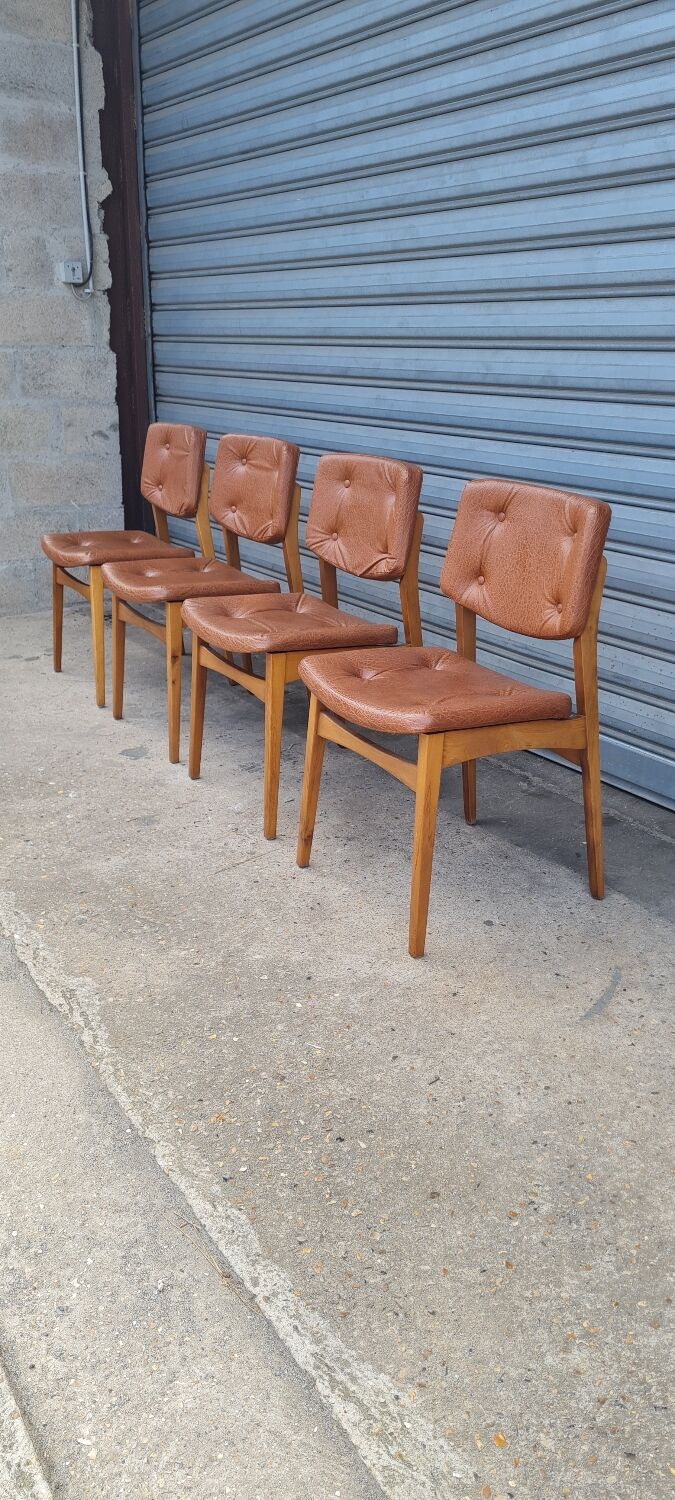 Set of 4 Scandinavian chairs
