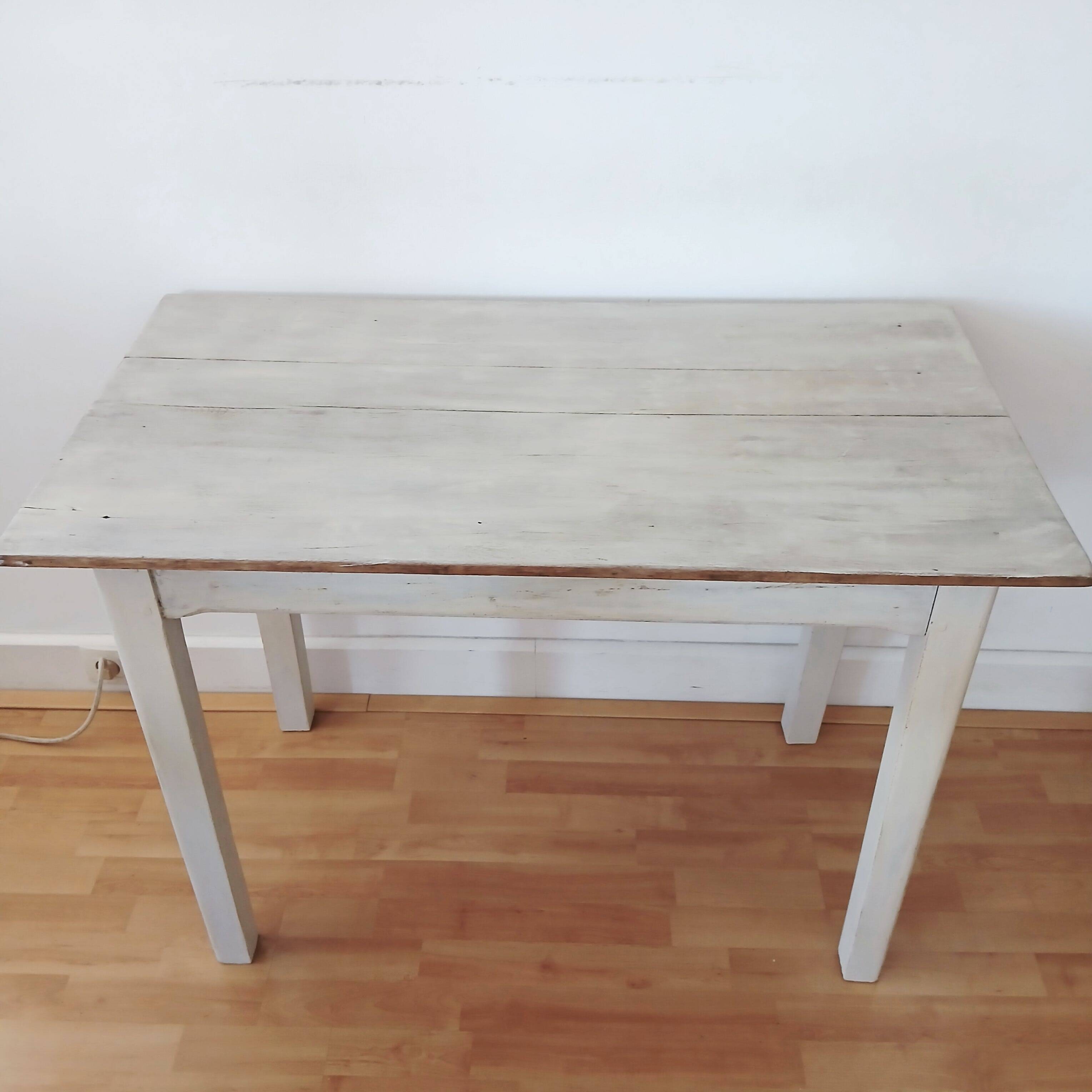 VINTAGE FARM TABLE