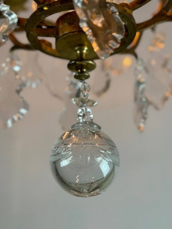 Lustre cage de style Louis XV en bronze doré garni de pampilles vers 1920