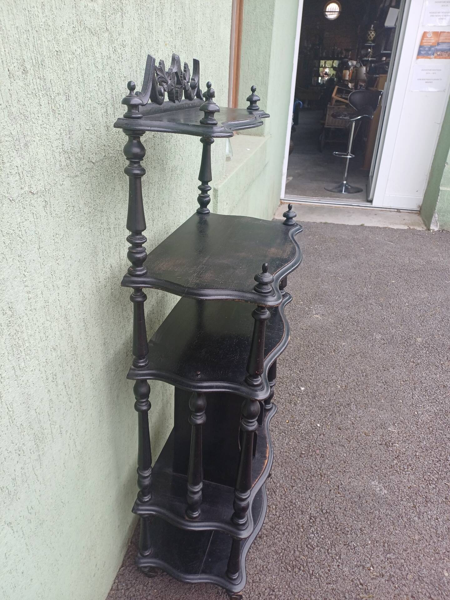 Étagère en bois noir Napoléon III