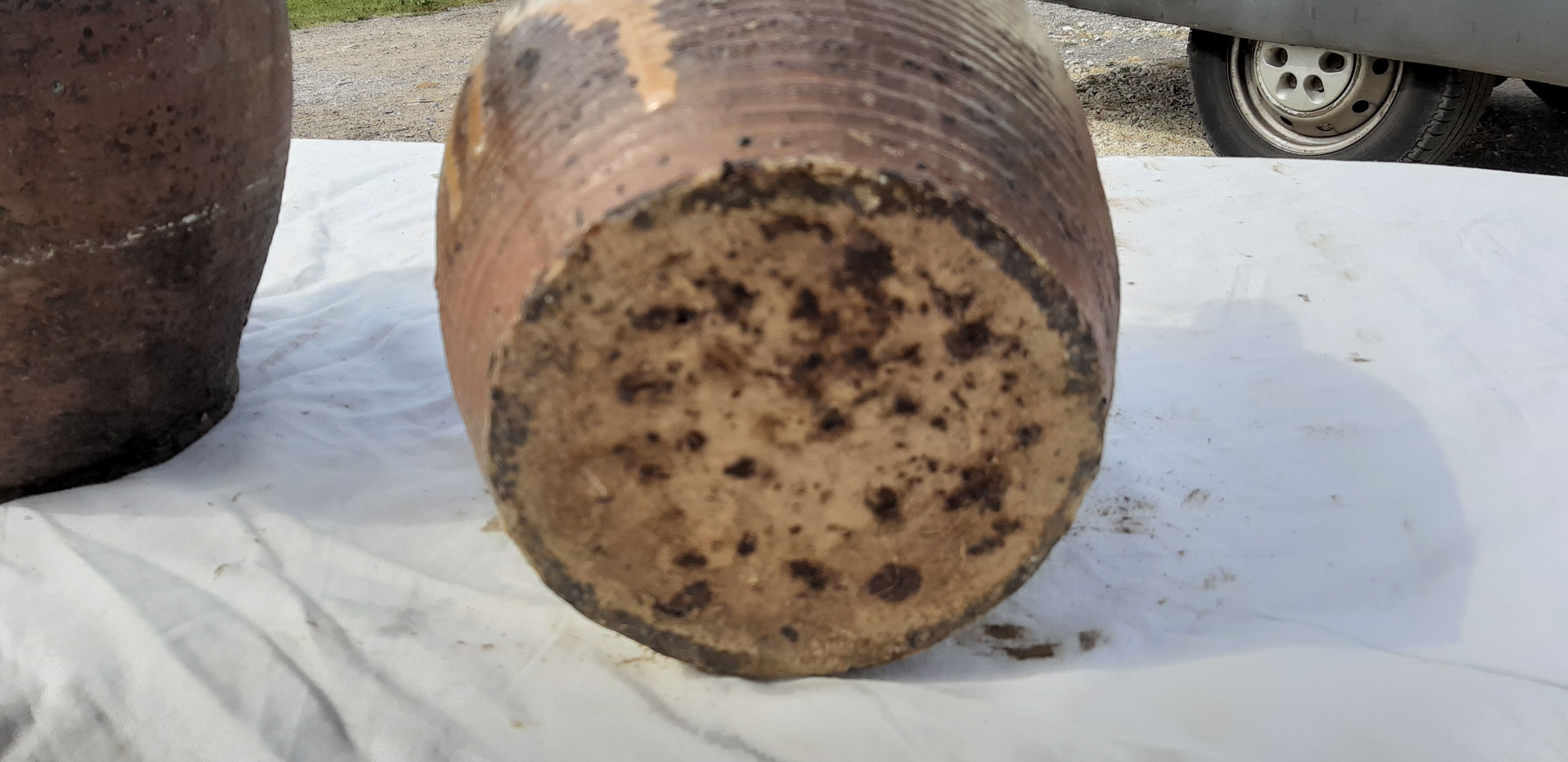 2 potiches in sandstone 19th