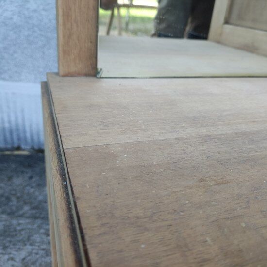 Asymmetrical cabinet