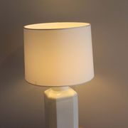 Lampe de table en céramique laquée blanche, Italie 1970s