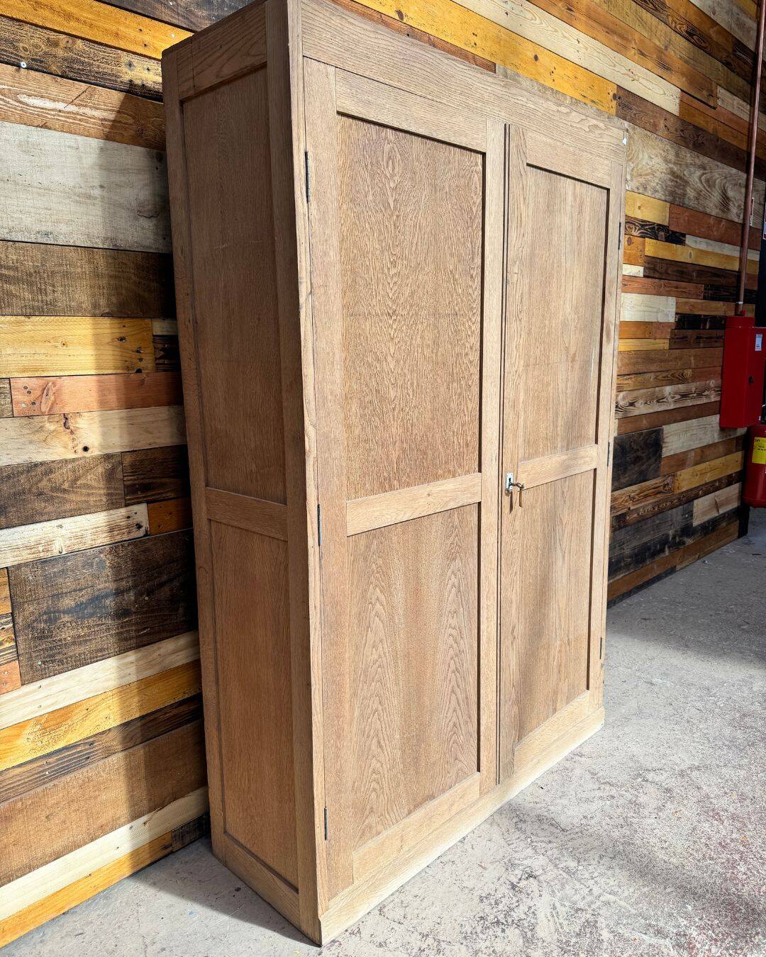 Armoire parisienne en chêne