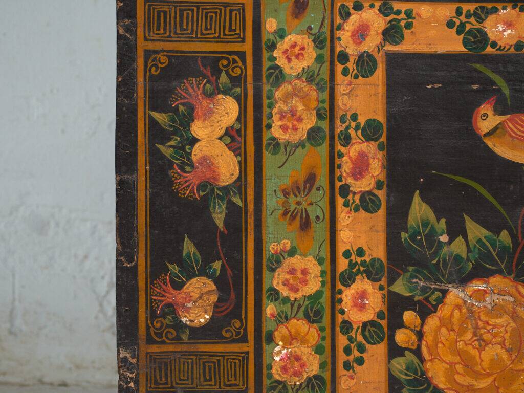 Antique chest painted in pine wood – China, around 1900