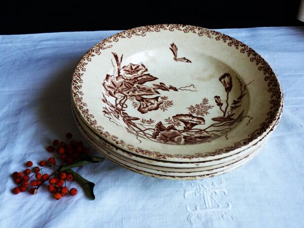 Anciennes assiettes creuses de table fin 19e, ancienne vaisselle française.