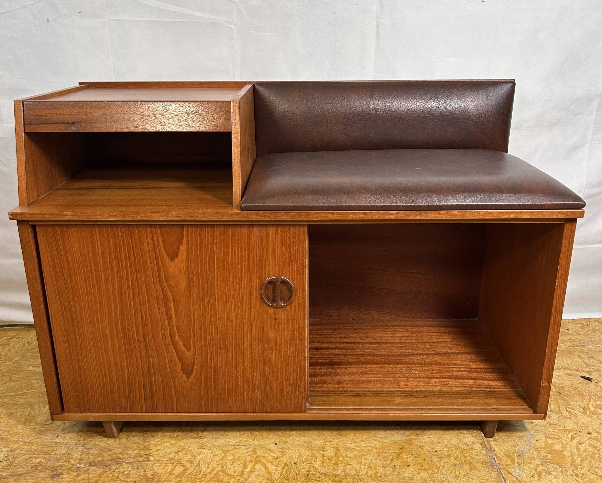 Mid-Century Retro Vintage Teak Telephone Seat / Bench by Chippy Heath 1960