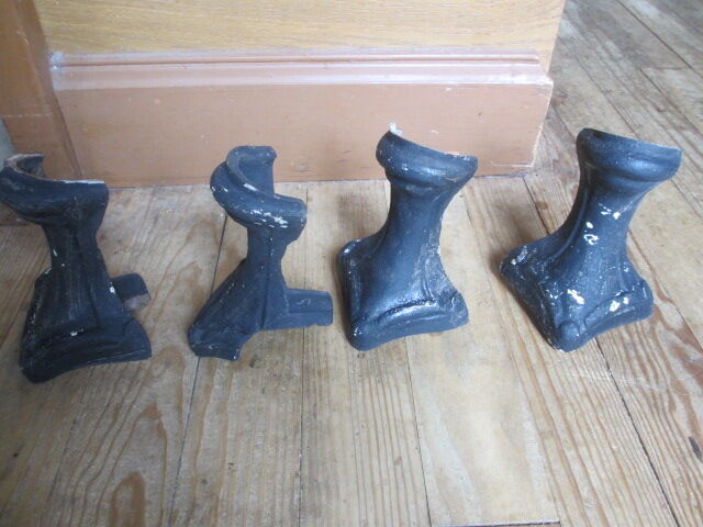 Antique cast iron bathtub