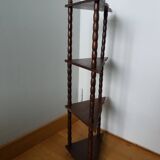 Corner shelf, corner with spool uprights